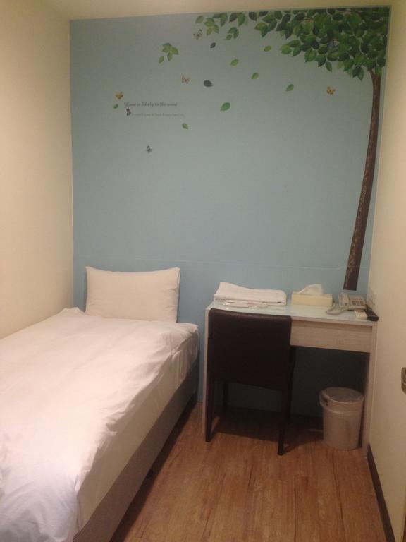 Galaxy Mini Inn Taipei Exteriör bild