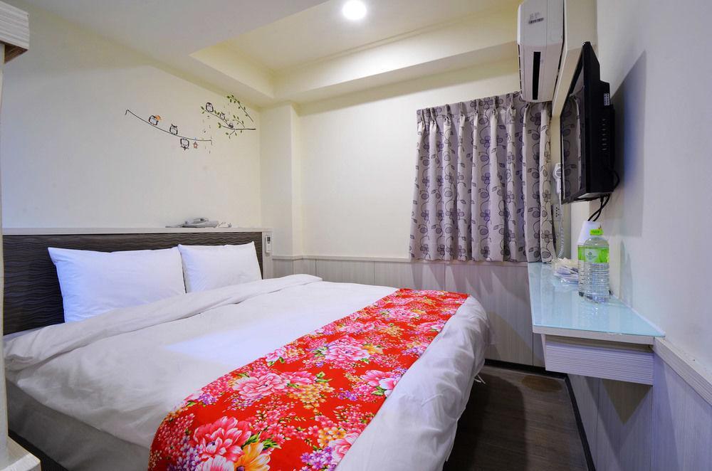 Galaxy Mini Inn Taipei Exteriör bild